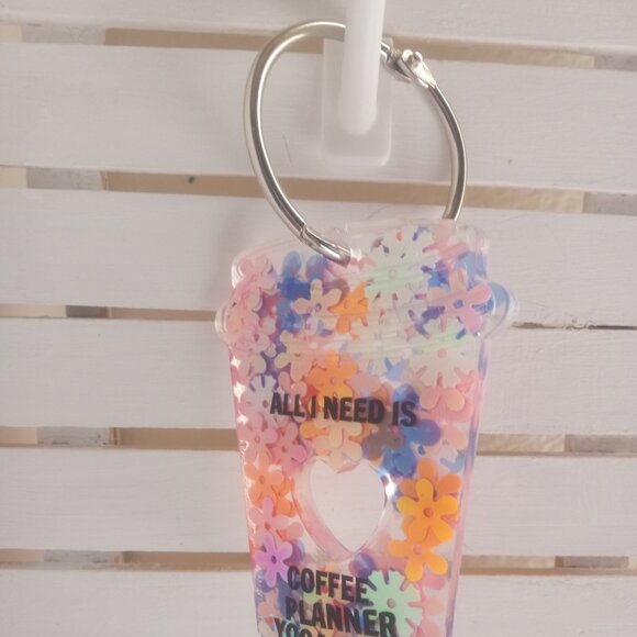 Floral cup keychain - Picture 1 of 4